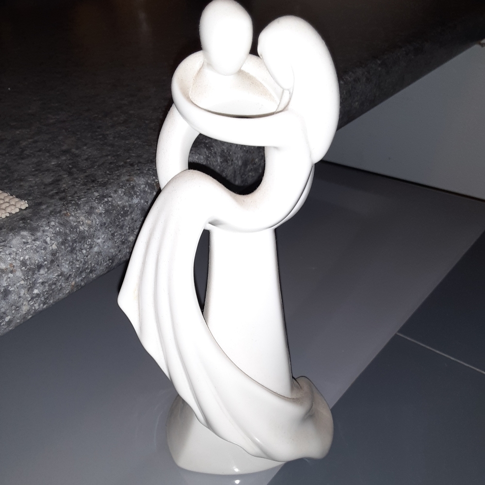 Circle Of Love Figurine